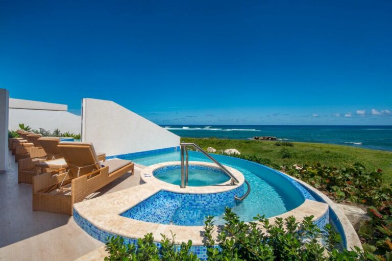 Beautiful 2 bedroom Ocean Front Villas with Breathtaking Views: Villas at East Resort Barbados
