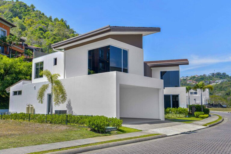 Contemporary Beach Residence Costa Rica