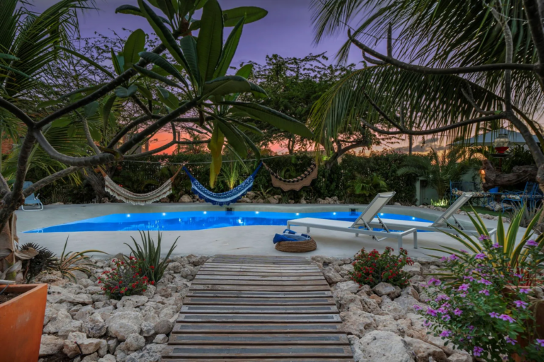 One of a Kind Gorgeous Renovated Authentic Aruba ” Cunucu house” Noord Aruba