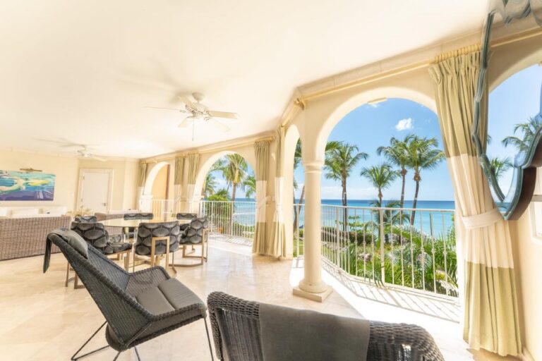 Luxurious Apartment in Saint Peters Bay 202