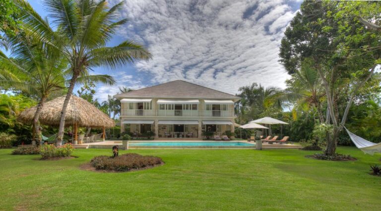 Golf Course Frontage Villas
