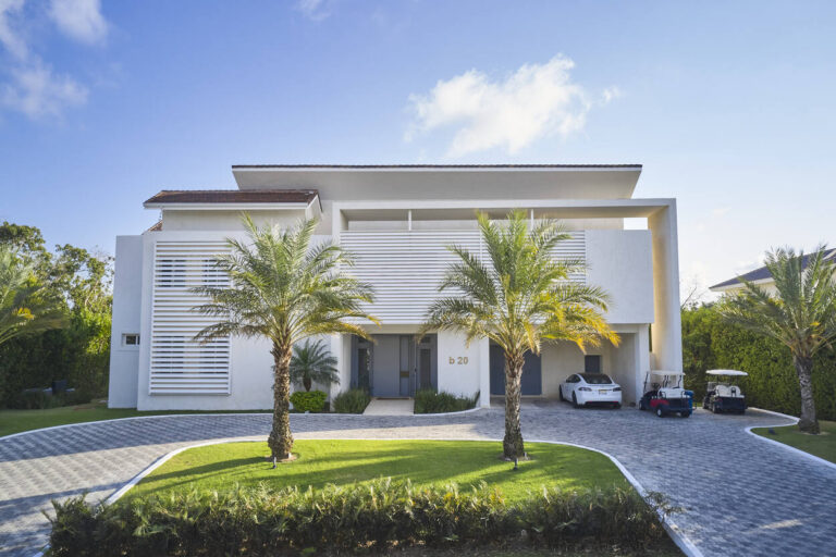 Golf Front Villa Hacienda B 20 – in PUNTA CANA for sale
