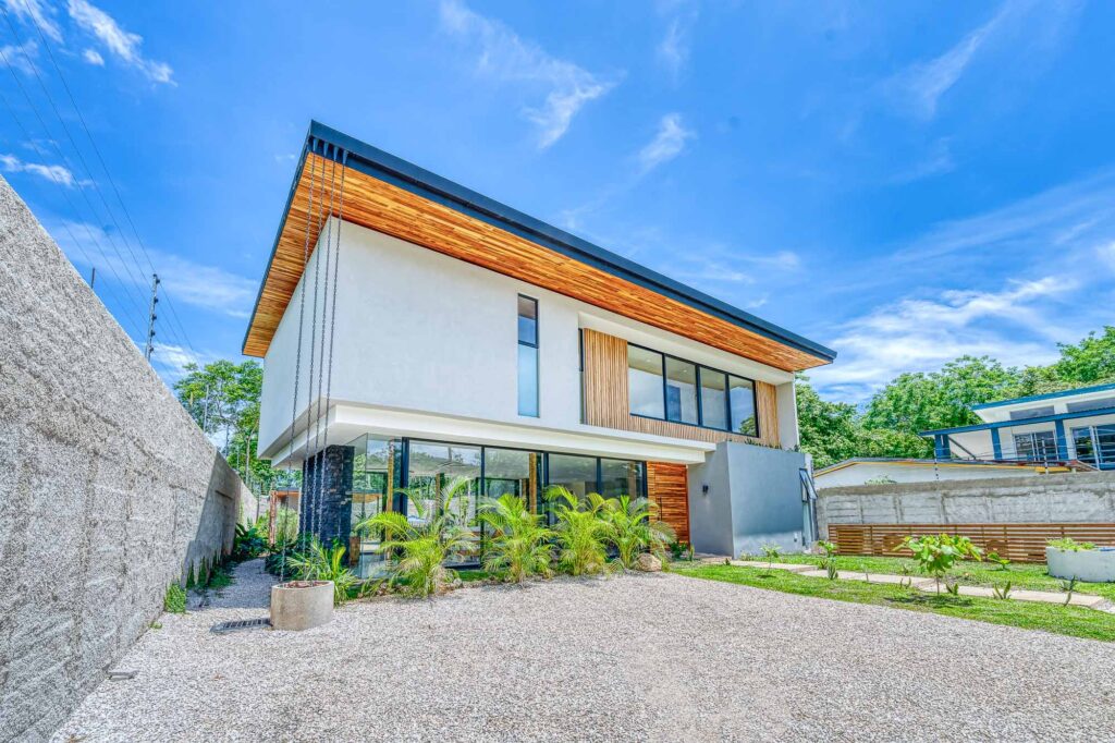STUNNING 4 BEDROOM HOME IN PLAYA GRANDE, COSTA RICA