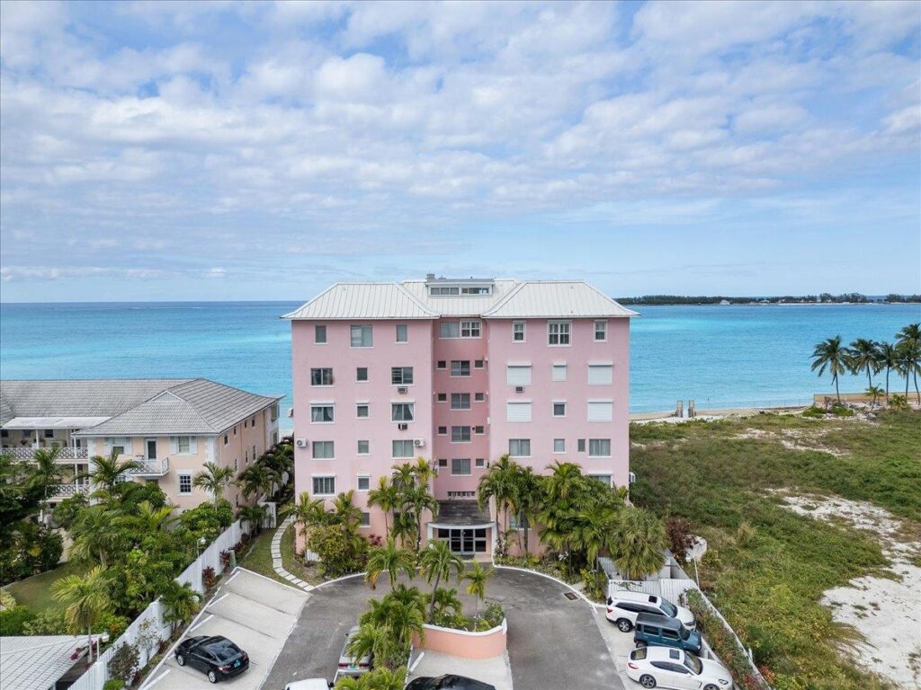 19/20 TOWERS OF CABLE BCH