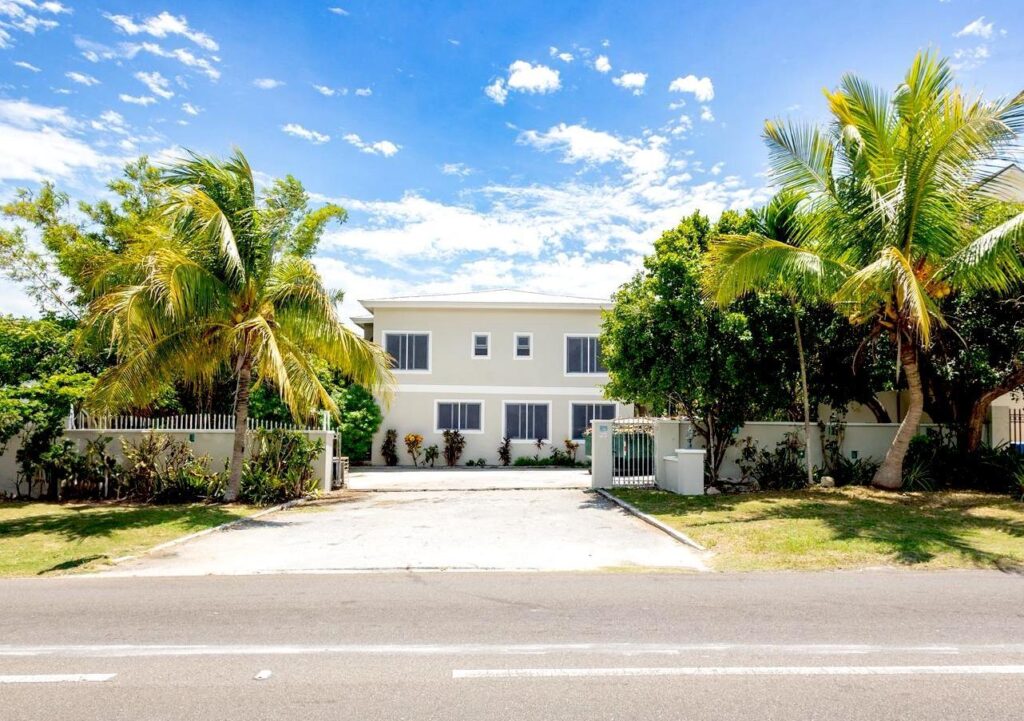 135 YAMACRAW HILL RD FOURPLEX