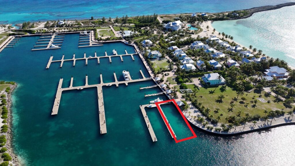 CHUB CAY RESORT & MARINA