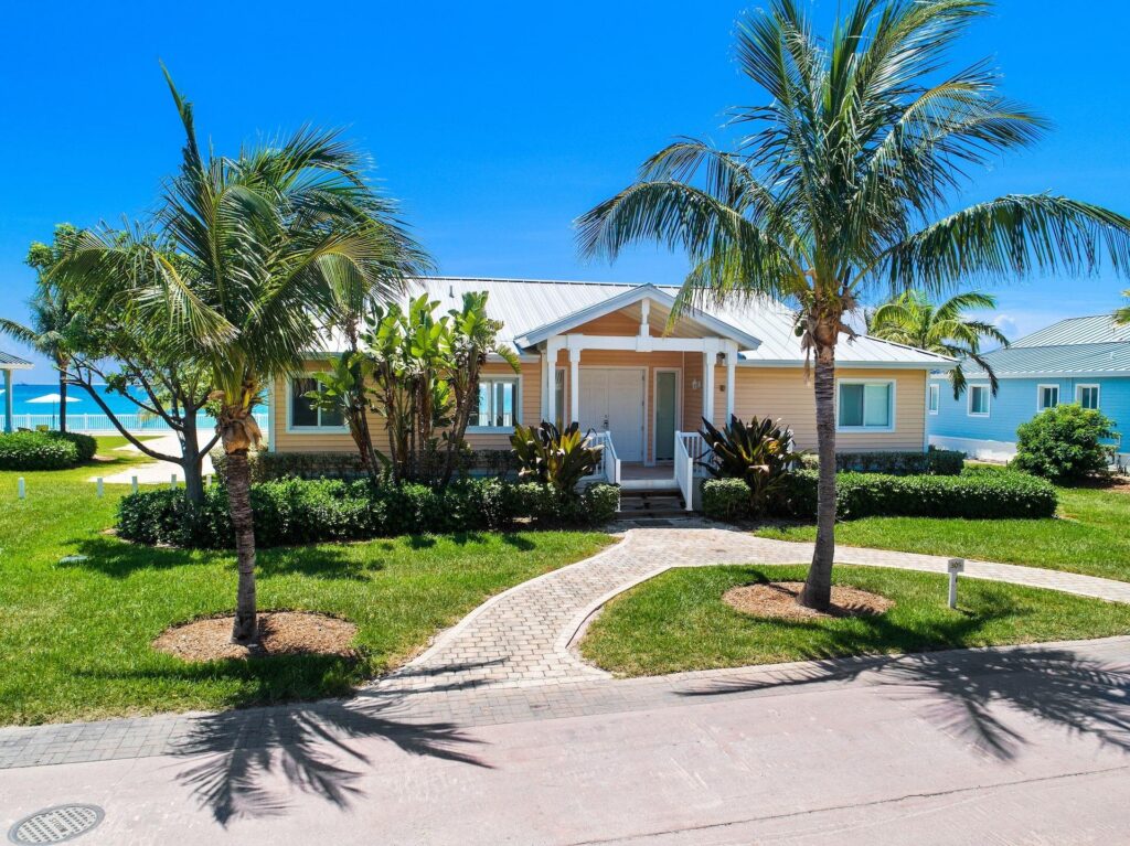 305 305 BIMINI BAY