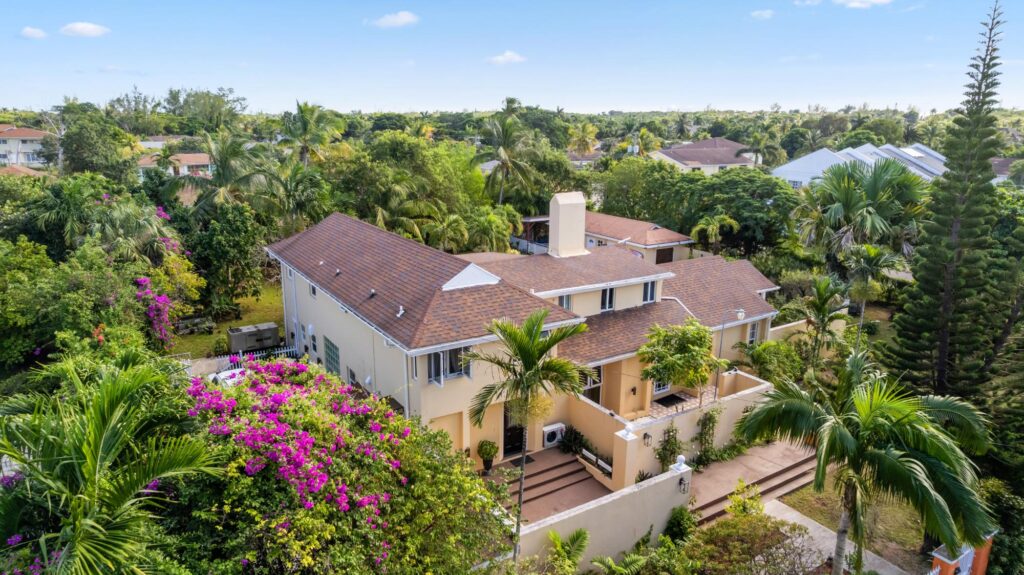 13 BOUGAINVILLEA AVE