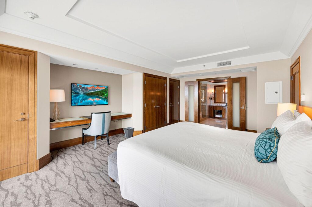 THE REEF, ATLANTIS