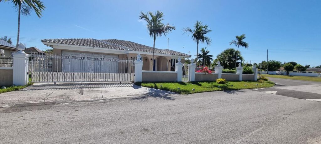 SEA BREEZE ESTATES