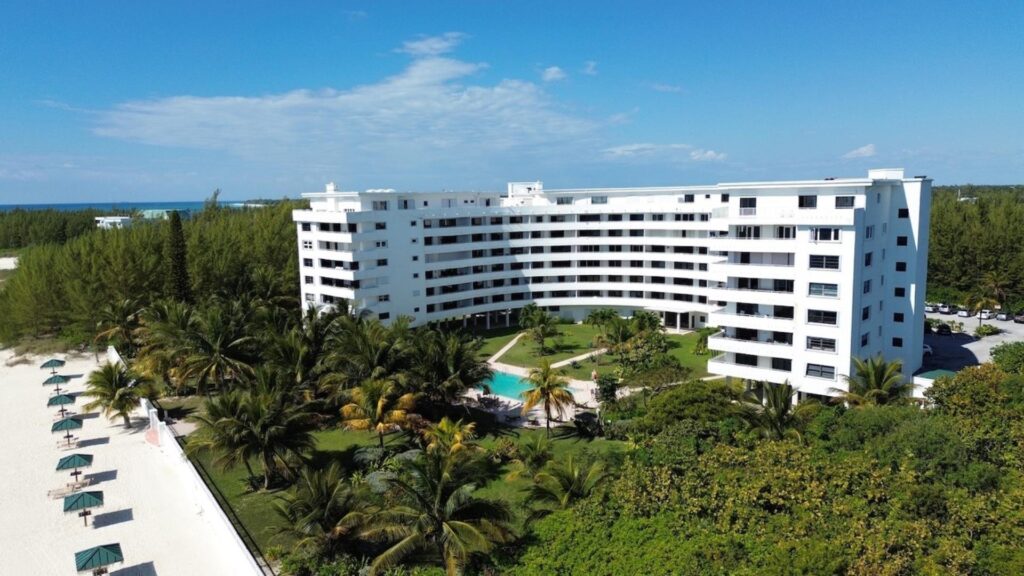 SILVERPOINT CONDO