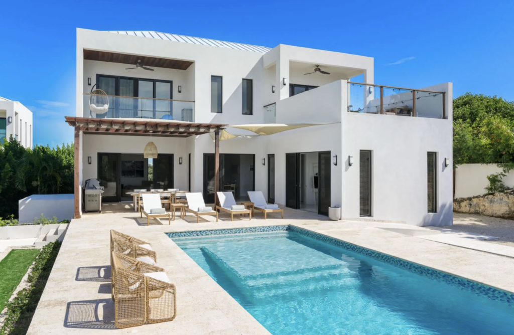 Seastar Villa: Modern 3-Bedroom Villa Near Long Bay Beach Turks & Caicos