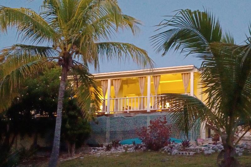 “The Seaside”2-bedroom home near Governor’s Harbour , Eleuthera, The Bahamas