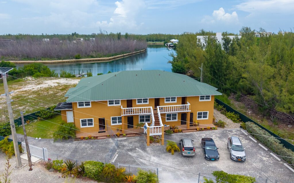 28 Seagull Lane, Off Royal Palm Way – MLS 68609