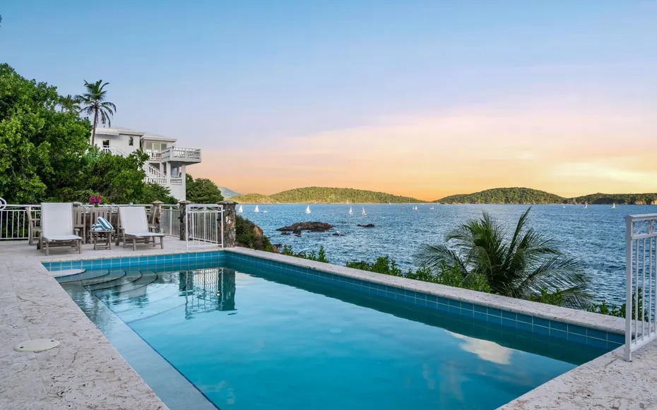 Shoreline Villa: Waterfront Luxury in St. Thomas